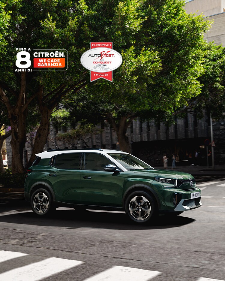 C3 Aircross parked in the city