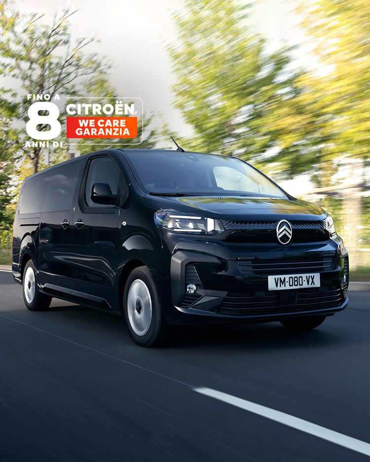 New ë-SpaceTourer on a country road