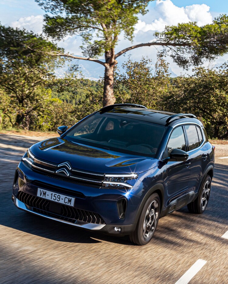 C5 Aircross Plug-in Hybrid alla guida