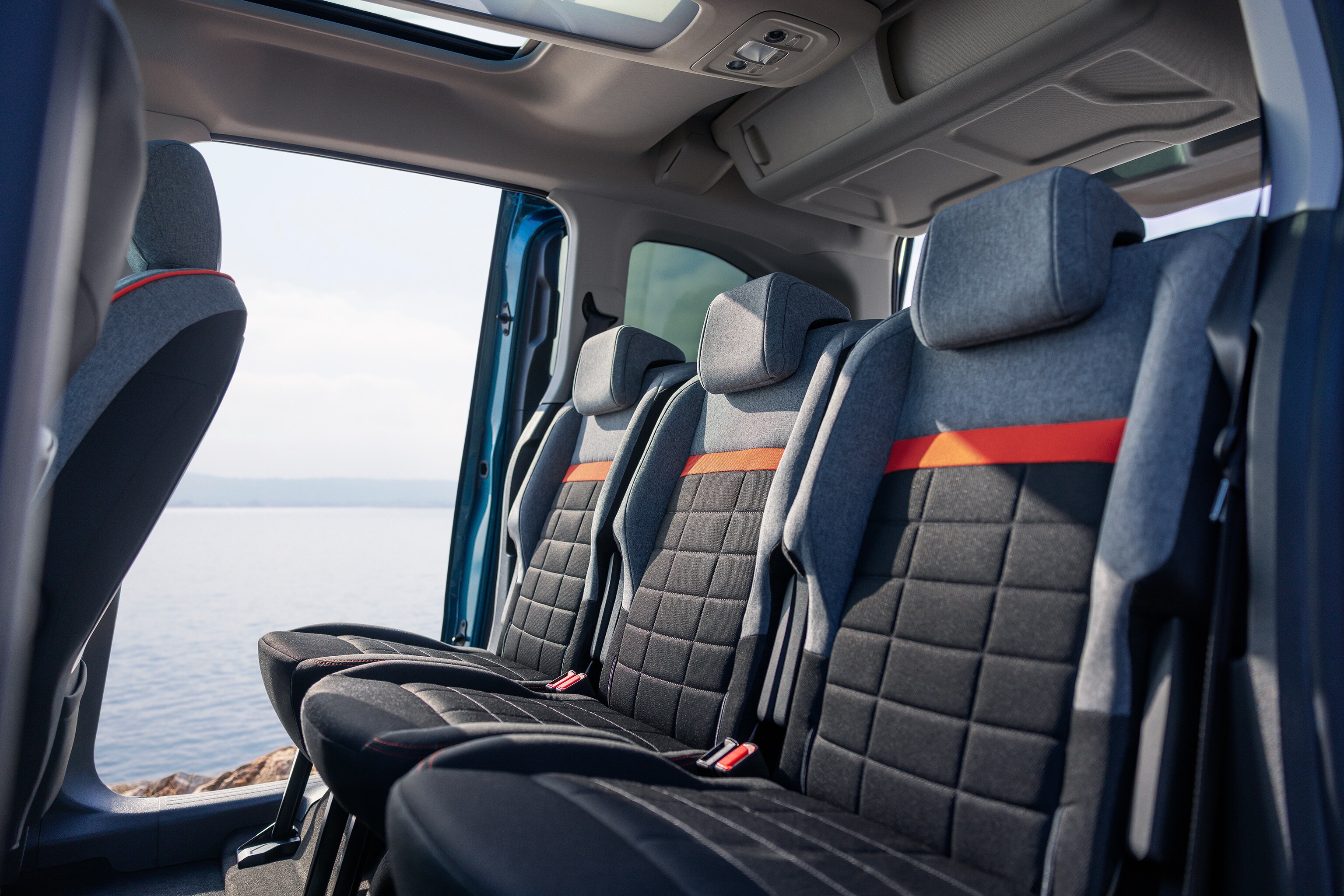 Berlingo interior back seats