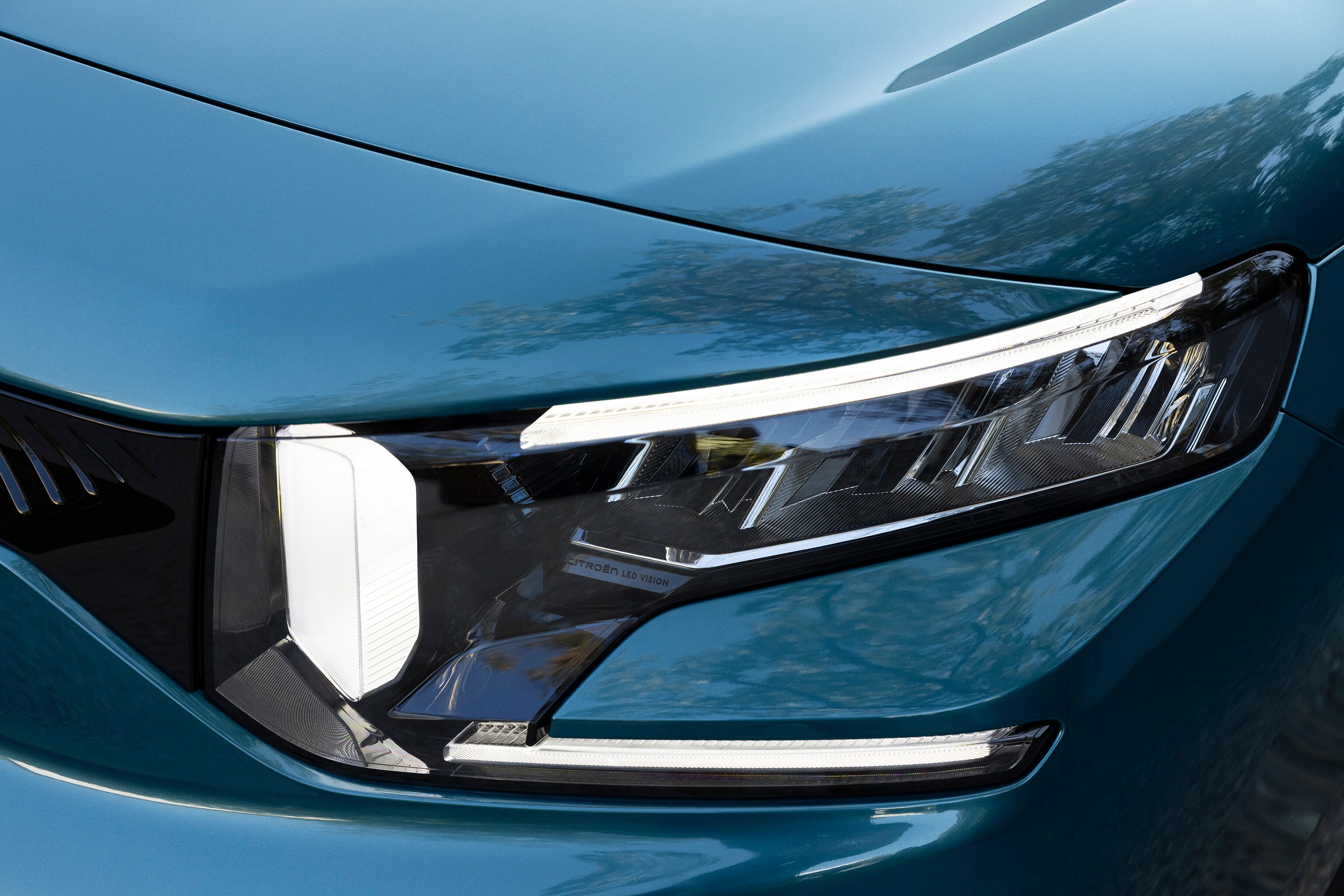 Berlingo front headlight details
